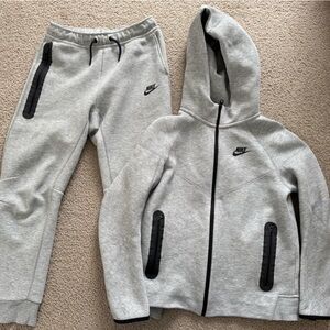 Nike Tech Light Weathered Ash Gray Hoodie and Joggers Set
